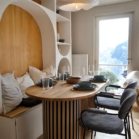 Cozy In Wengen With Views